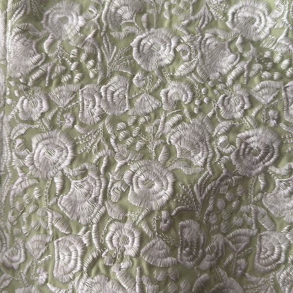 Gorgeous embroidered Jack with matching bustier. 💚 - Picture 3 of 7